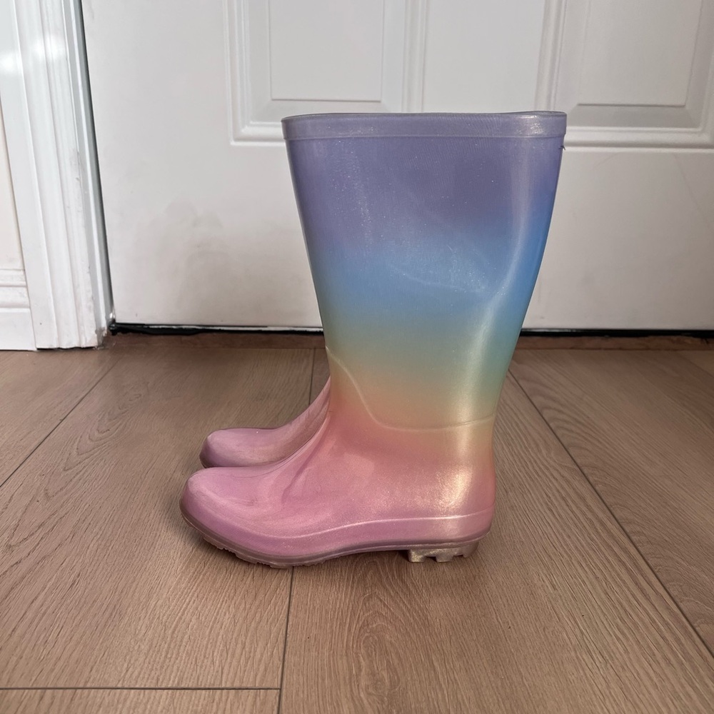Girls' Gradient Rainbow Rain Boots - Pink Blue